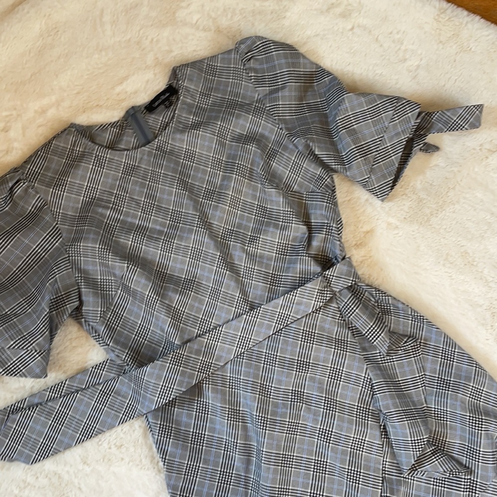 Dress - Picture 4 of 7